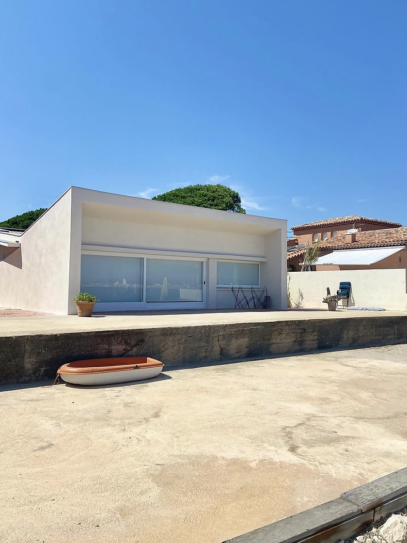 Villa contemporaine en bord de mer